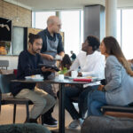 Speech understanding in noise in a restaurant setting